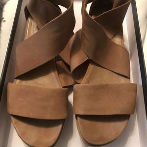Eileen Fisher taupe sandals